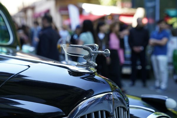 Quels sont les critères pour choisir les meilleurs pneus tout-terrain pour une Jeep Wrangler?